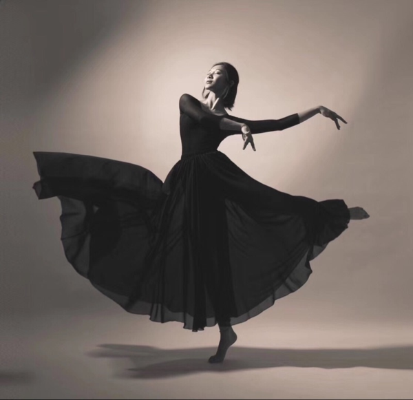 360 degree contemporary dance dress-black